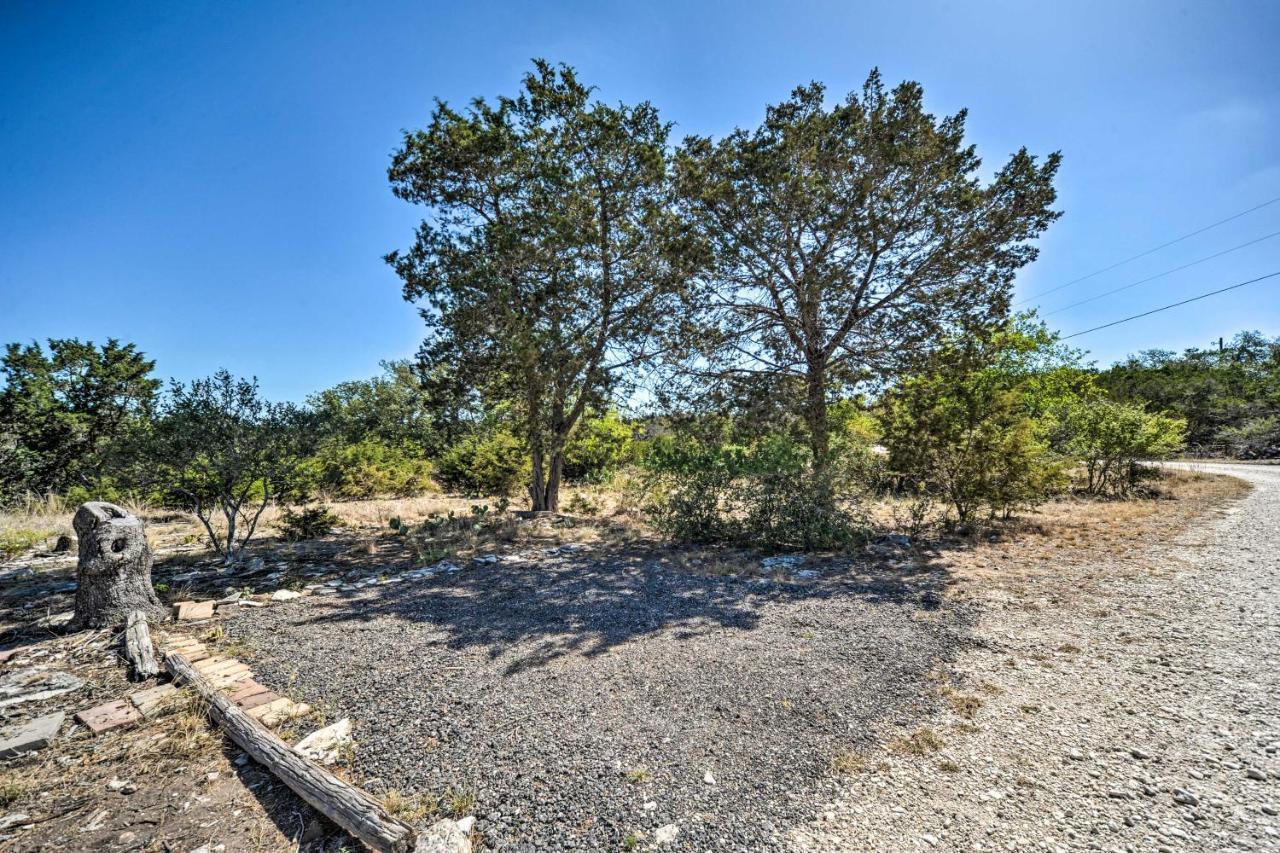 Cozy Kerrville Guest Cottage Near Guadalupe River! Exterior photo