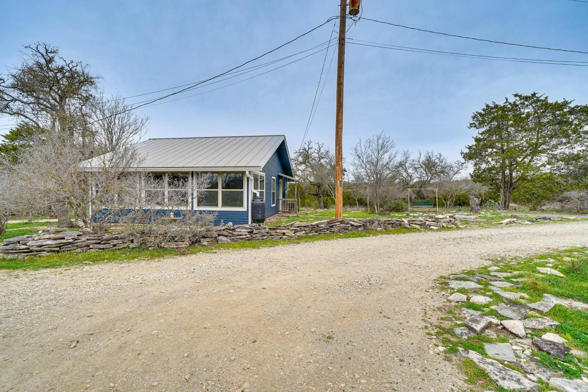 Cozy Kerrville Guest Cottage Near Guadalupe River! Exterior photo