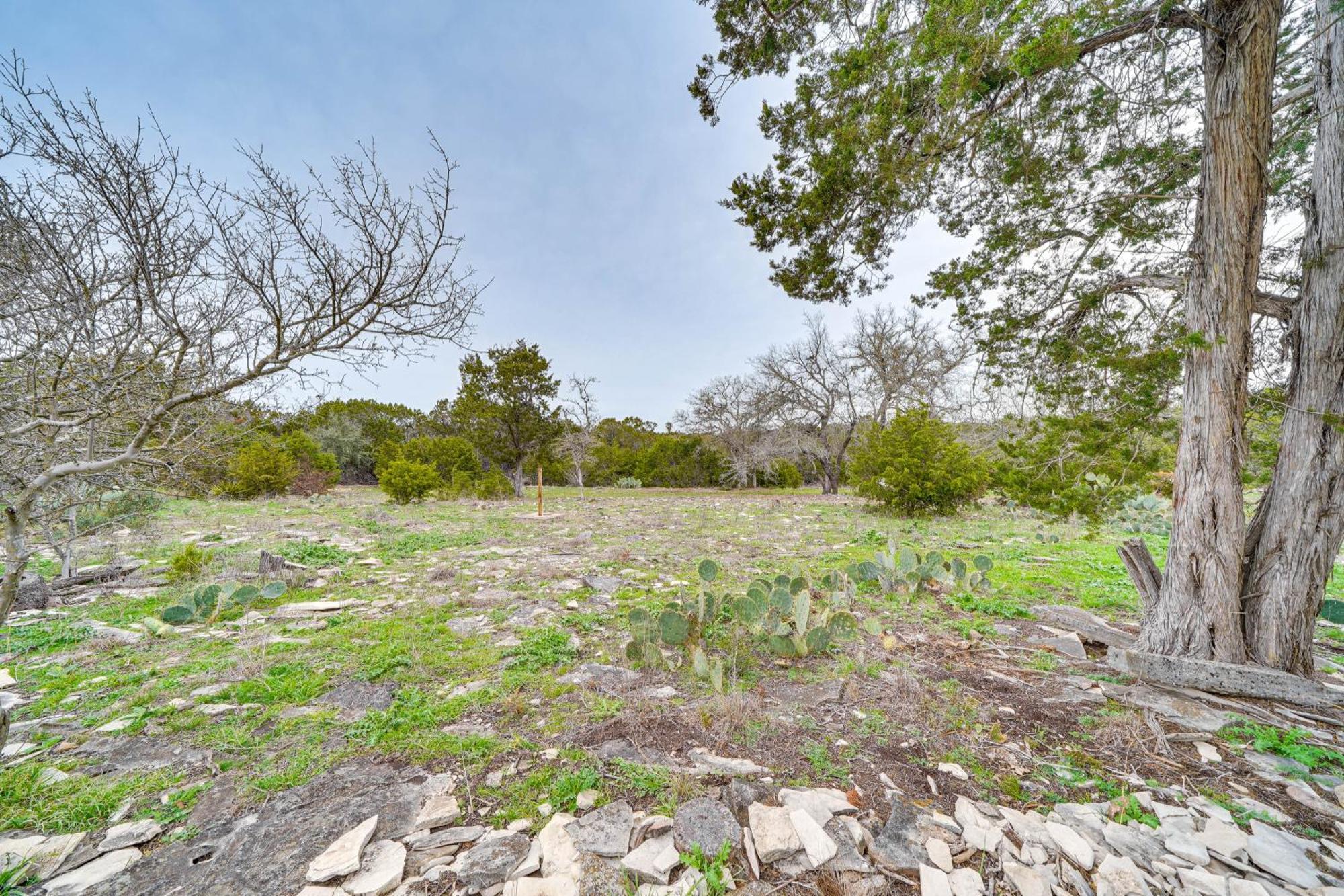 Cozy Kerrville Guest Cottage Near Guadalupe River! Exterior photo